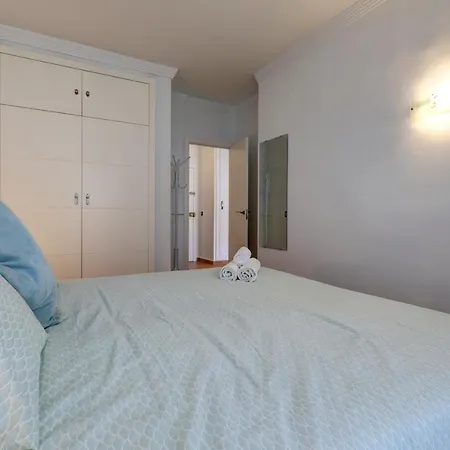 074 - Fabulous Sea View In Benal Complex *